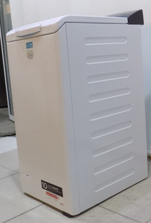 Пералня с горно зареждане AEG LTR6A4E260