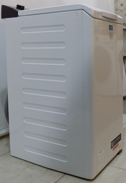 Пералня с горно зареждане AEG LTR6A4E260