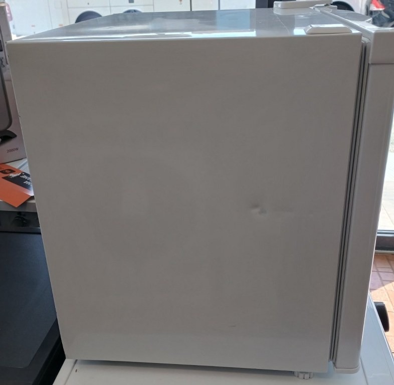 Малък хладилник SEVERIN KB 8873