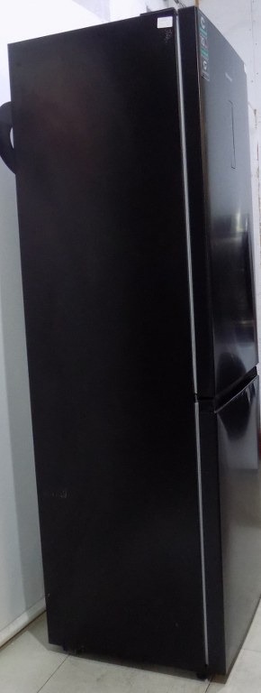 Хладилник Hisense RB390N4BFC