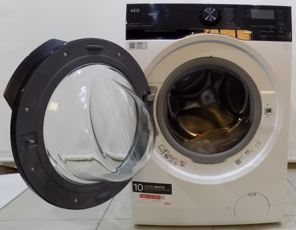 Пералня AEG LR6AMZ410UFL